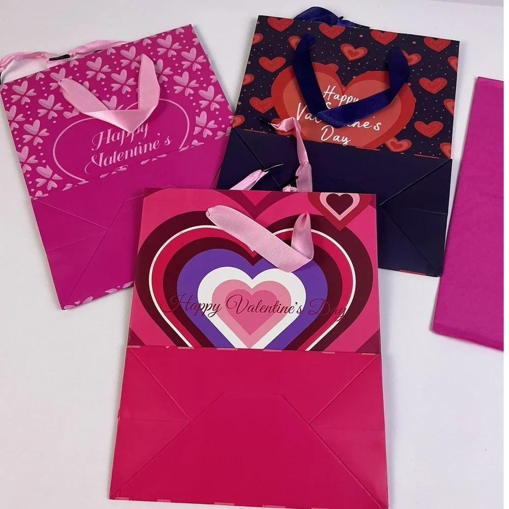 Valentine's Day Gift Bags‎ Lot of 3 Hearts Ribbon Handles Tissue Paper